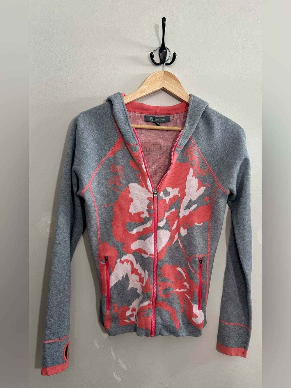 Title Nine Mobetta 70 Full Zip Athletic Hoodie Size 6